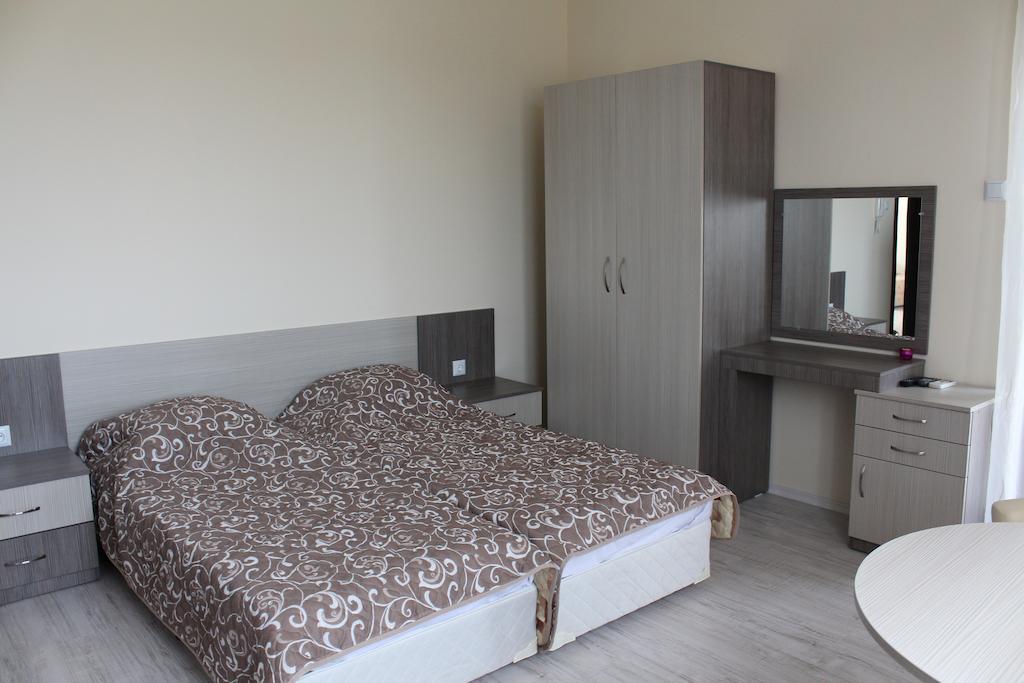 Brilliant Aparthotel Sozopol Room photo