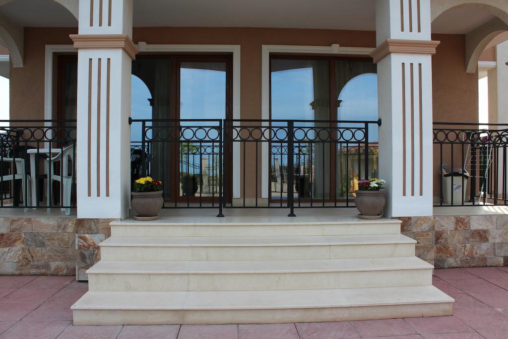 Brilliant Aparthotel Sozopol Exterior photo