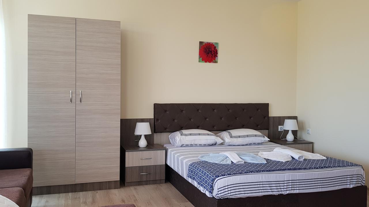 Brilliant Aparthotel Sozopol Exterior photo